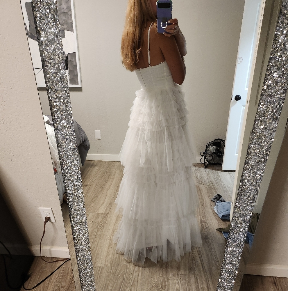 Mable White Tulle Gown - Picture 4 of 5
